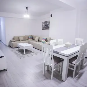 Appartamento Grande, Korce