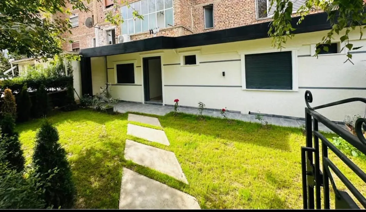 Lapi Guest House Korca Apartamento Korce